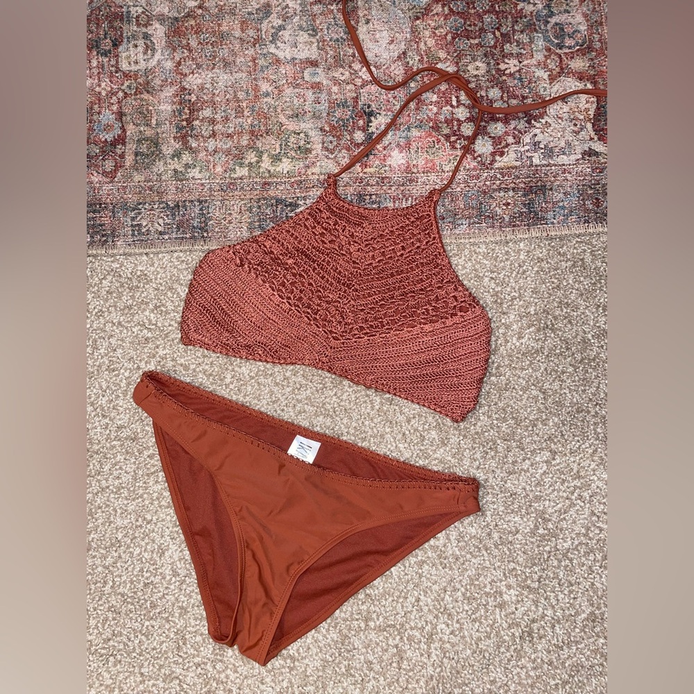 Brown Textured Bikini Set with Ribbed Pattern